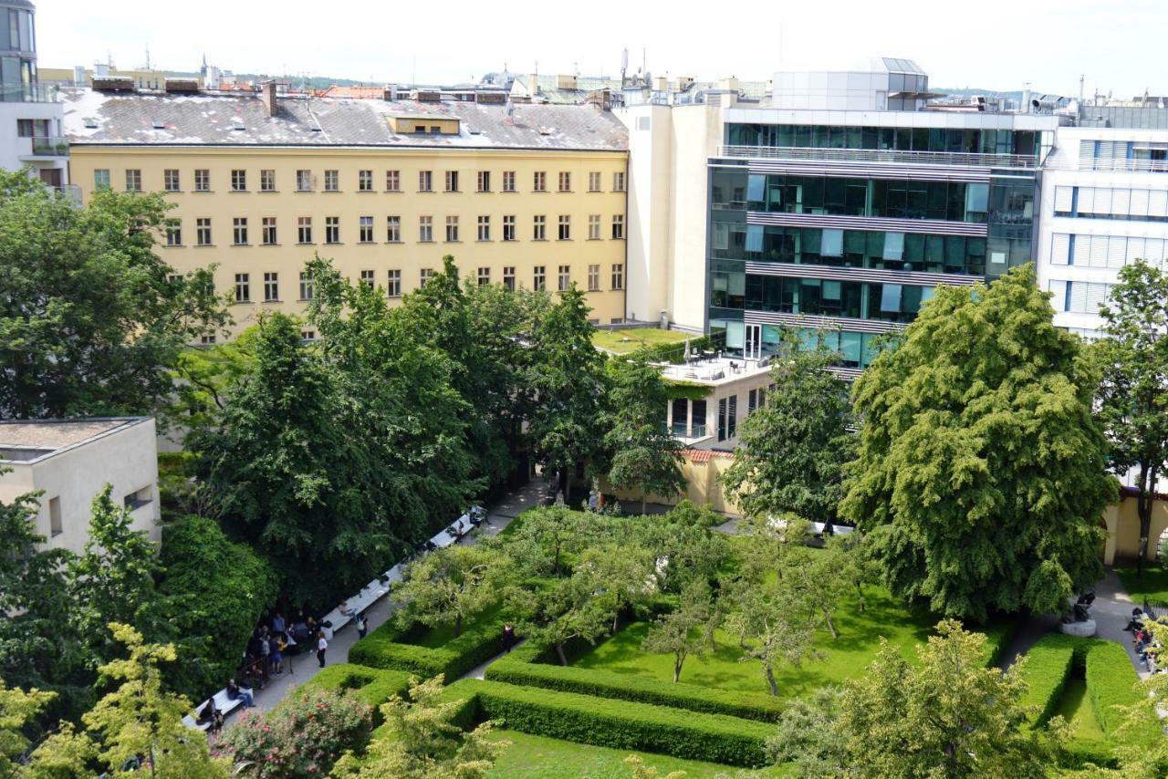 Adria Hotel Prague Exterior photo